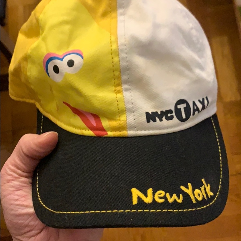 🌦️cleaning out the closet!🌦️NYC Sesame St hat